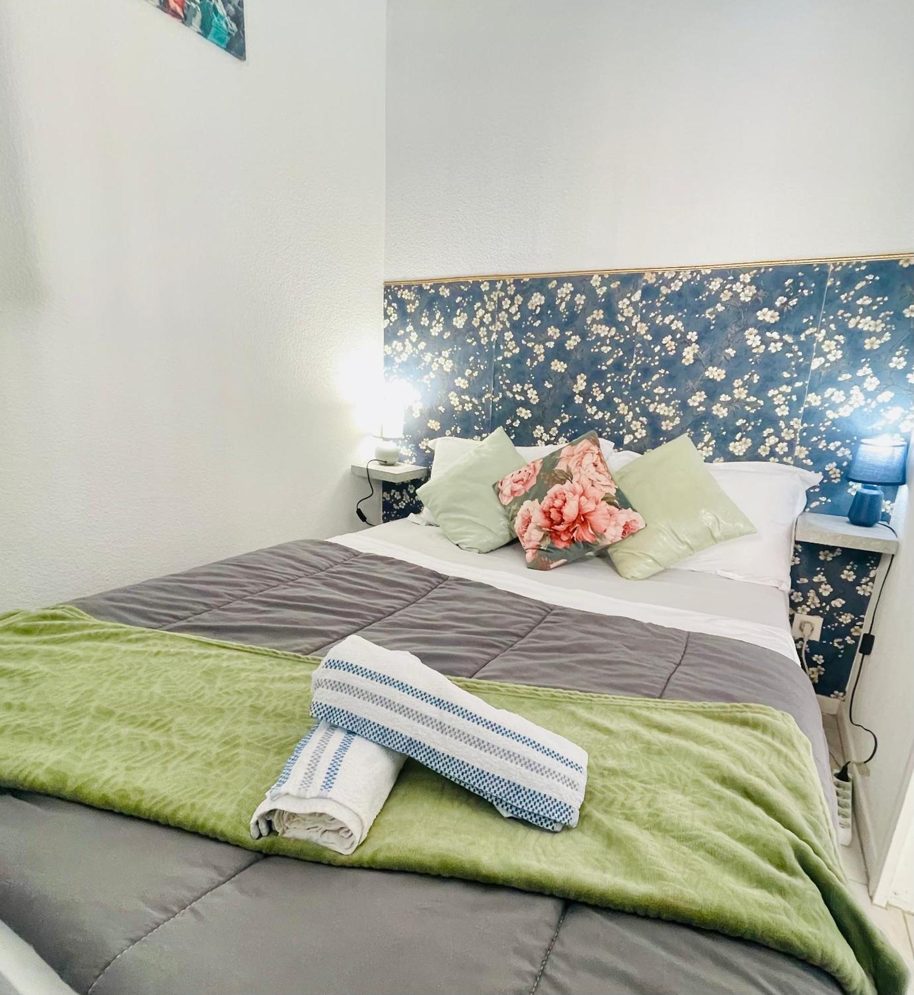 Joli Appartement Avec Piscine Sète Exteriör bild